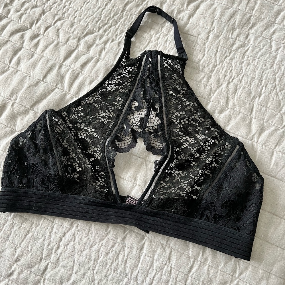 Victoria's Secret Very Sexy Black Lace Halter Keyhole Bralette Size Medium
